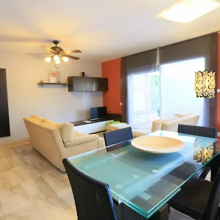 Casa Vista A La Piscina 8 Personas En Apartment